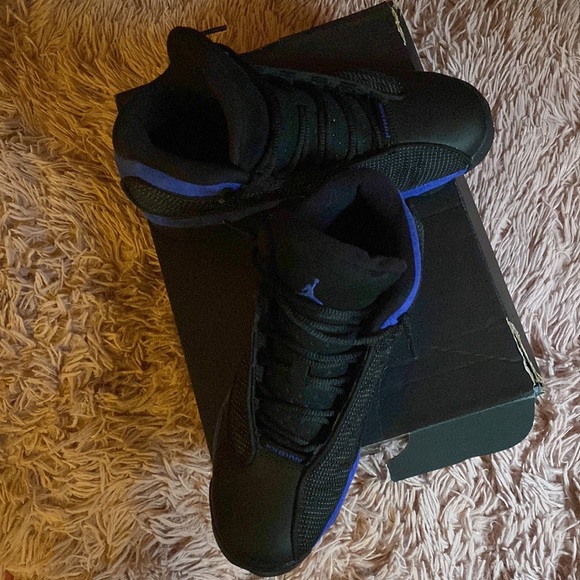 Jordan’s 13 Black Hyper Royal size 6.5Y - Picture 6 of 7
